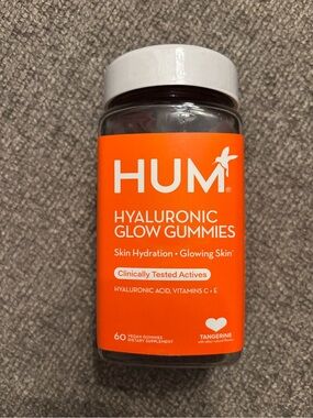 HUM Hyaluronic Glow Gummies